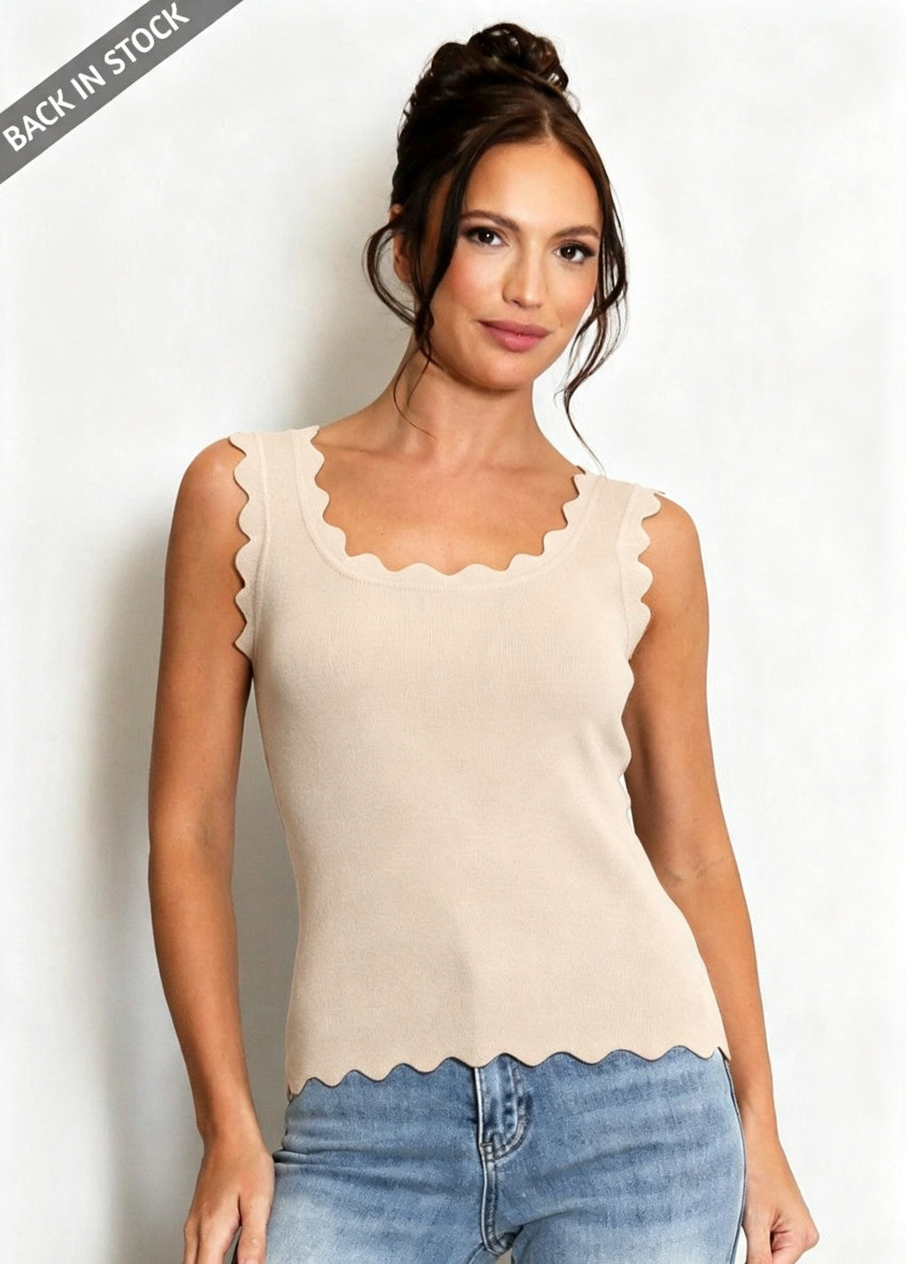 Scallop Hem Fine Knit Top